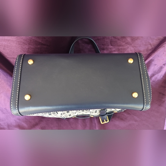 Tory Burch Navy and Cream Patterned Tote - Picture 5 of 16